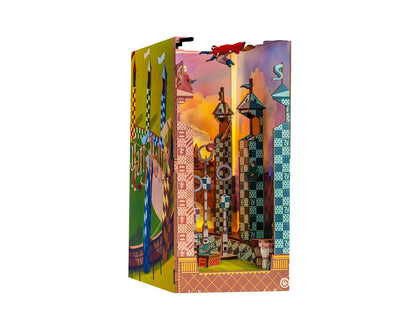 Harry Potter - Tiny Adventures Book Nook - Quidditchfeld