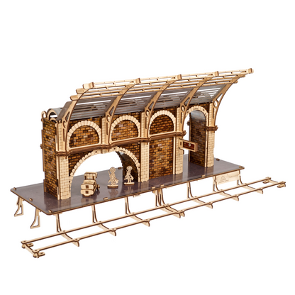 Harry Potter- UGEARS Modellbausatz - Bahnsteig 9 ¾